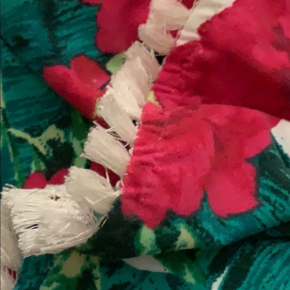 Off the shoulder romper- floral design w tassels - Picture 4 of 4